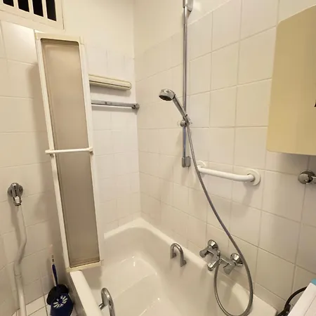 City-apartment Monteur- & *